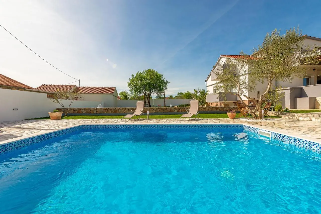 Home Idassa Zadar