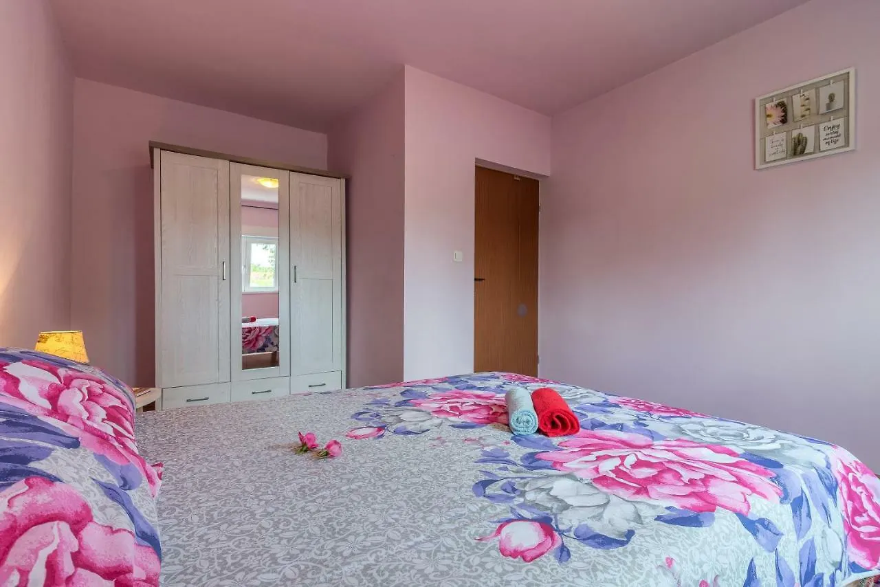 Home Idassa Zadar
